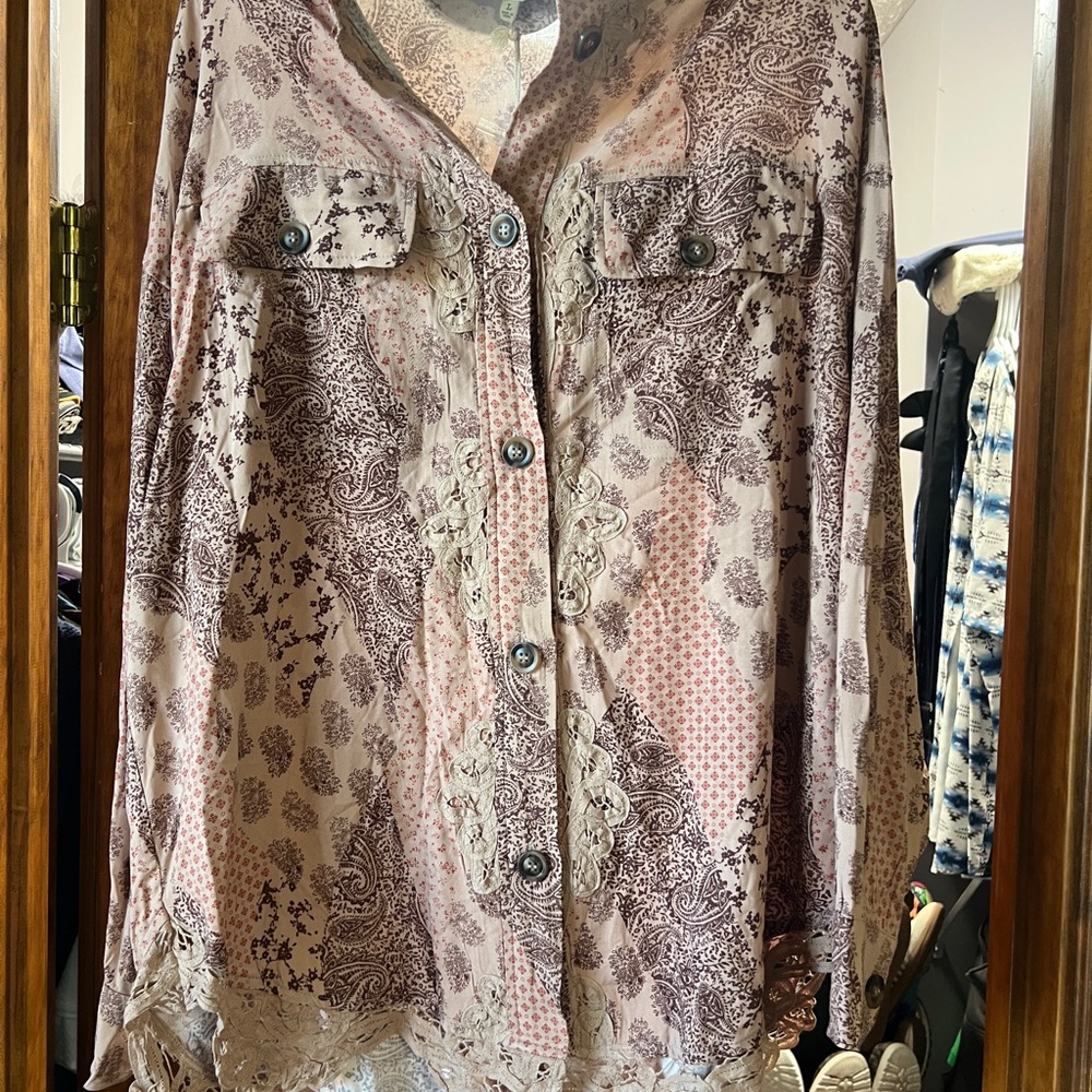 Gimmicks Boho Pink Patterned Button-Up Shirt NWT - image 7